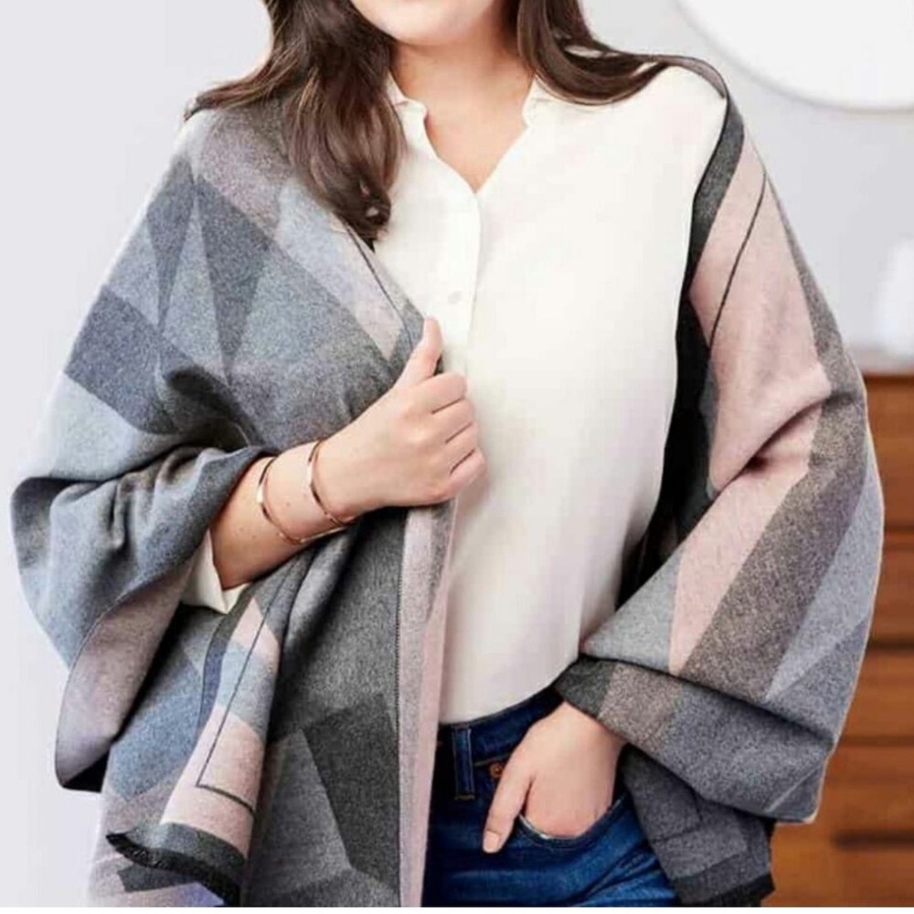 Soia & Kyo Pink Gray Geometric Scarf‎ Wrap Fringe Trim Soft Warm Shawl Womens